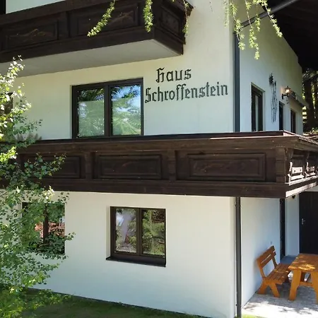 Апартаменты Haus Schroffenstein *