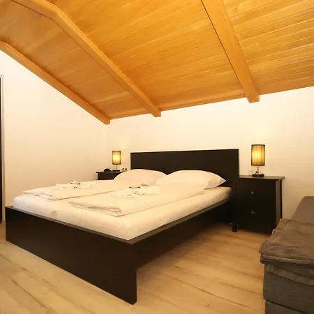 Haus Schroffenstein *