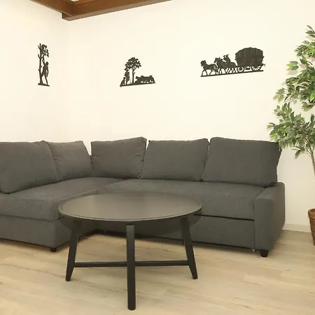 Haus Schroffenstein Апартаменты *
